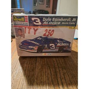 1998 Revell Monogram Dale Earnhardt Jr. AC Delco Monte Carlo NASCAR Kit Sealed
